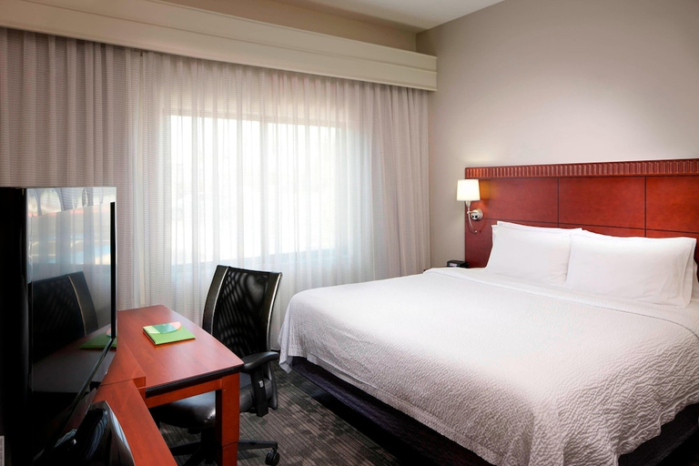 Bedroom 3, Courtyard by Marriott Brownsville, Cameron
