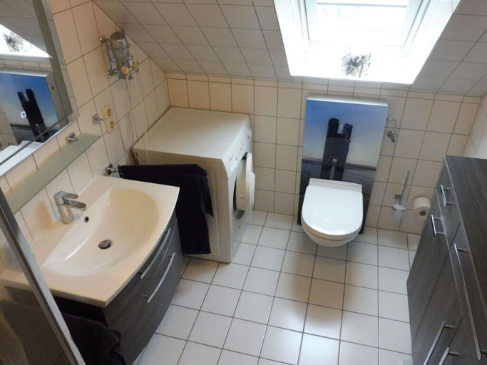 Bathroom 5, Lively Apartment in Nessmersiel, Aurich