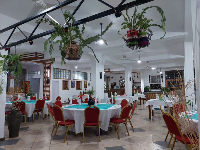 Food & Drinks 4, Gassy Country House, Analamanga