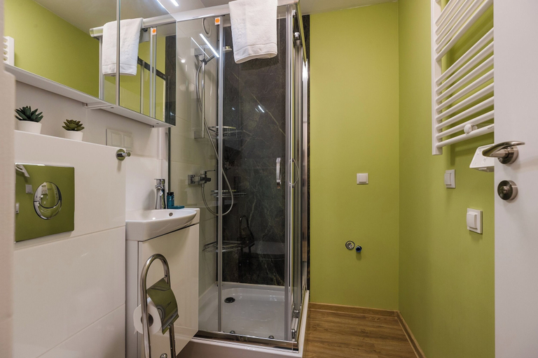 Bathroom, ShortStayPoland Batorego B164, Warsaw