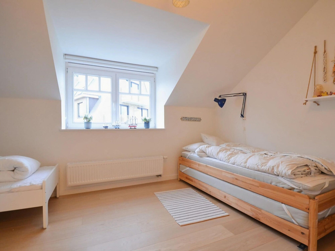 Bedroom 2, Cosy Apartment in Oostduinkerke, West-Vlaanderen