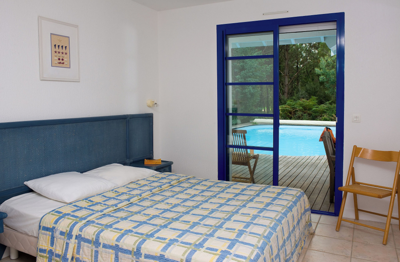 Bedroom 3, Madame Vacances Villas Aquitaine, Landes