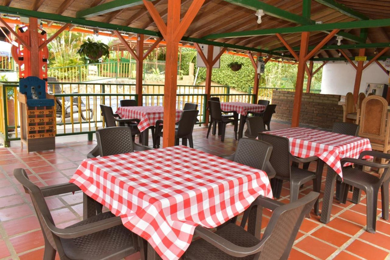 Food & Drinks 4, Finca Hotel Villa Mariana, Montenegro