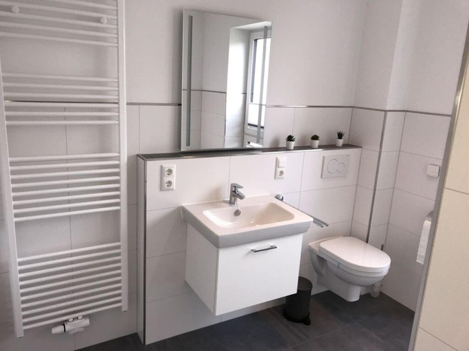 Bathroom 4, Villa Wonderful Dangast in the North Sea Park, Friesland