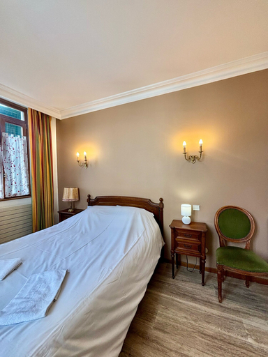 Bedroom 2, Albert premier, Savoie