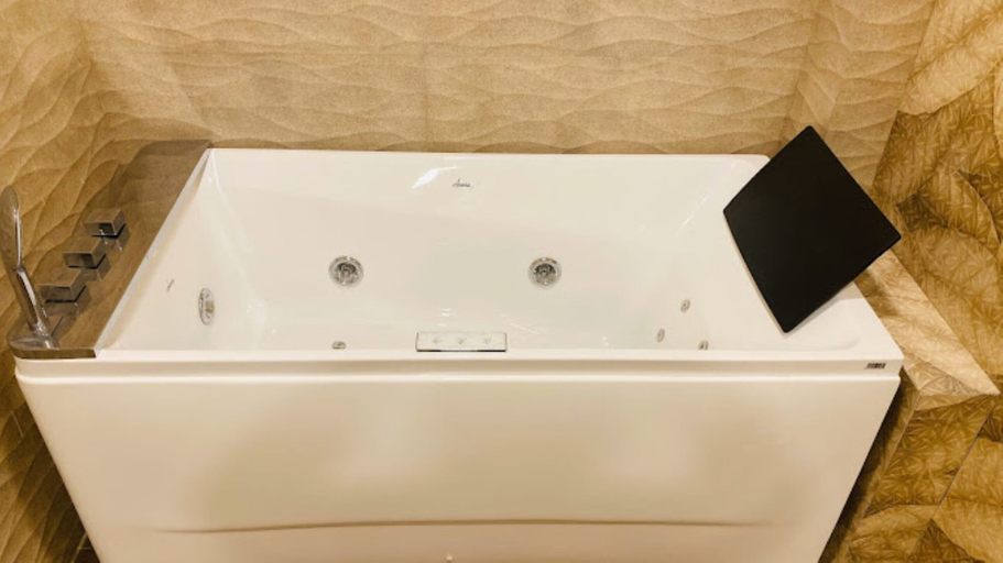 Bathroom 4, Hotel Kailash Tower Muzaffarpur, Muzaffarpur