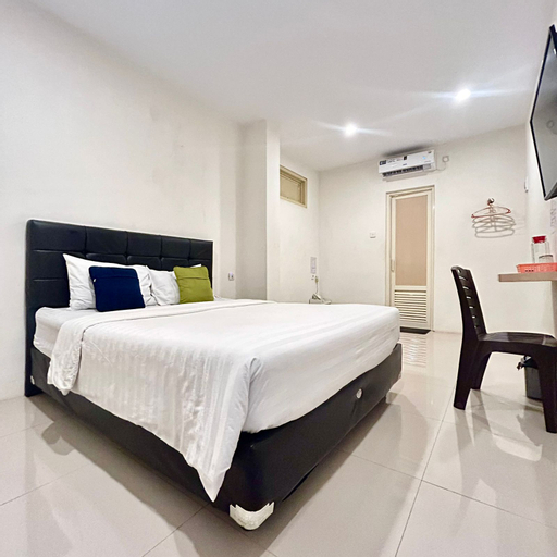 Priority Guest House Samarinda - Tap to explore photos