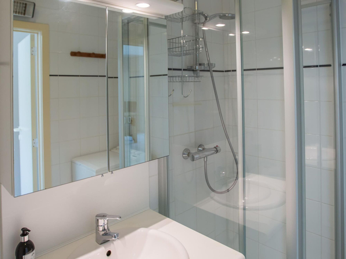 Bathroom 3, Golf Azur Frejus With Swimming Pool, West-Vlaanderen
