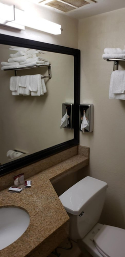 Bathroom 3, MHO Hotel Bordentown, Burlington