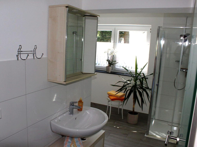 Bathroom 2, Ferienwohnung in Lichtenhain, Sächsische Schweiz-Osterzgebirge