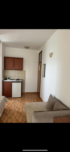 Others 4, Apartaments DIN