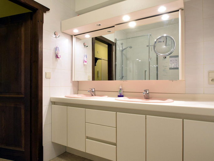 Bathroom 3, Blomme 0202 Exclusive Apartment With sea View, West-Vlaanderen