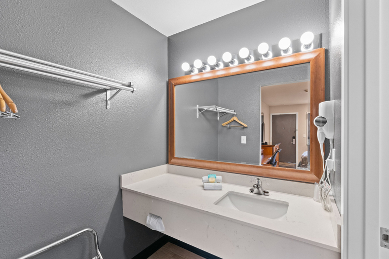 Bathroom 4, Basecamp Puyallup a Travelodge by Wyndham, Pierce