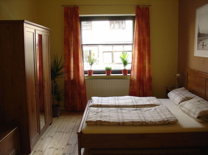 Bedroom 3, Holiday Apartment Casabrema, Bremen