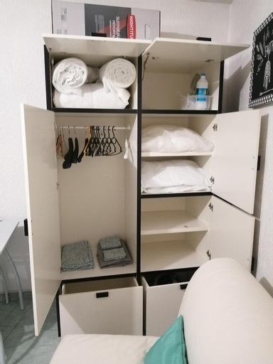 Joli studio bord de mer, clim, balcon, parking prive, Alpes-Maritimes