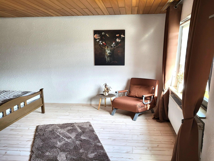 Others 3, Regal Apartment in Pracht with Garden and Grill, Altenkirchen (Westerwald)