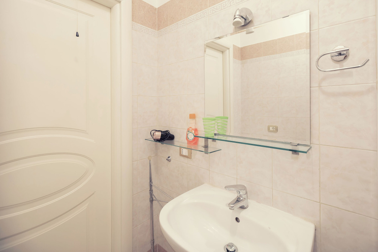 Bathroom 4, Sanremo Central Nest by Wonderful Italy, Imperia