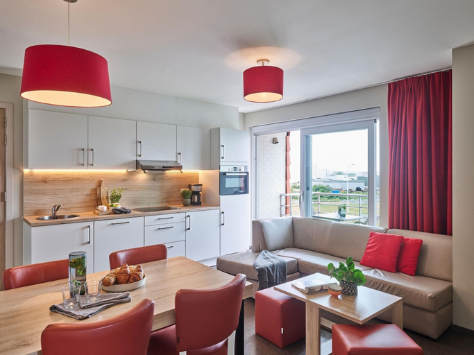 Private kitchen 5, Comfortable Apartment With air Conditioning, West-Vlaanderen