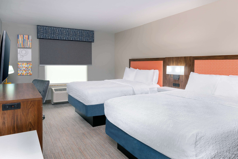 Bedroom 3, Hampton Inn & Suites Murfreesboro, Rutherford