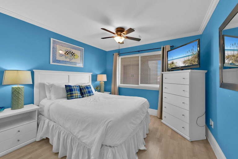 Bedroom 1, Commodores Retreat 402, Walton