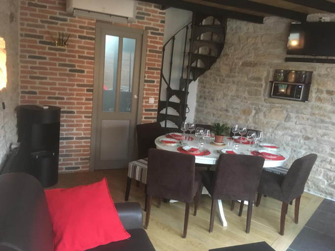 Dining Room 12
