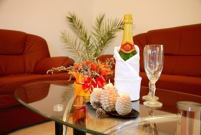 Food & Drinks 5, Hotel Rothmans-Breakfast - Free parking - Lobby, Bansko