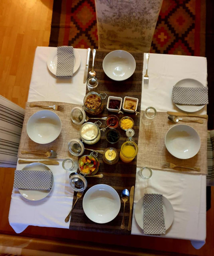 Food & Drinks, Waterford Manor, Umgungundlovu