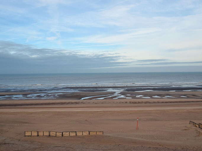 Others 5, Refined Seaview Apartment, West-Vlaanderen