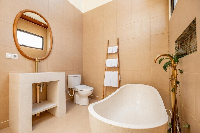 Bathroom 5, Ellisani Bali, Badung