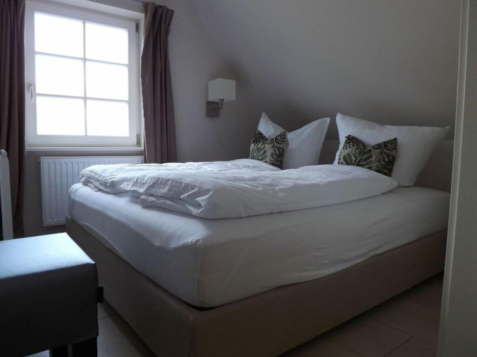 Room 4, "luv" in House Smaswai 10, Nordfriesland