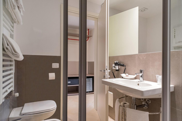 Bathroom 2, Guesthouse Verona, Verona