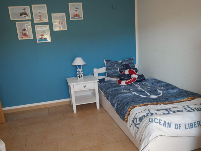 Bedroom 3, Apartment 1 in the Beach Happiness House, Vorpommern-Rügen