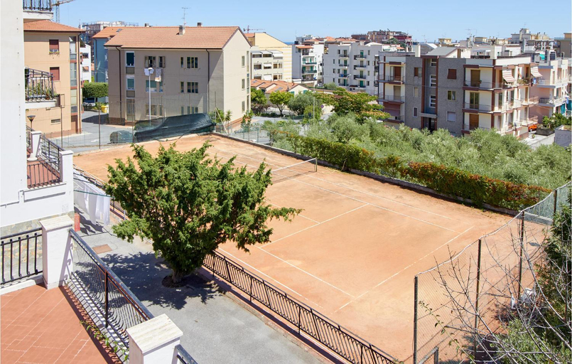 Others 4, Casa Borgo 1, Savona