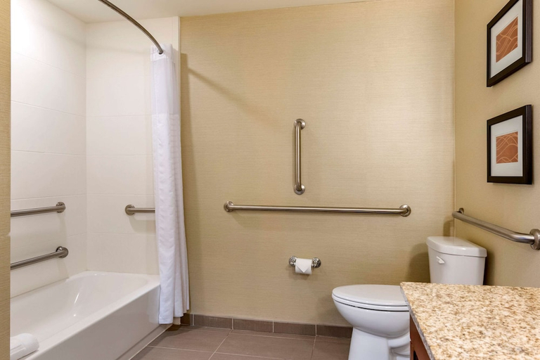 Bathroom 4, Comfort Inn PA Turnpike - I-81, Cumberland