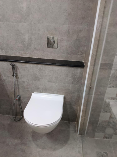 Bathroom 7