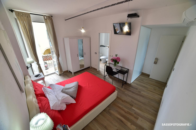 Bedroom 4, Suite Varigotti, Savona