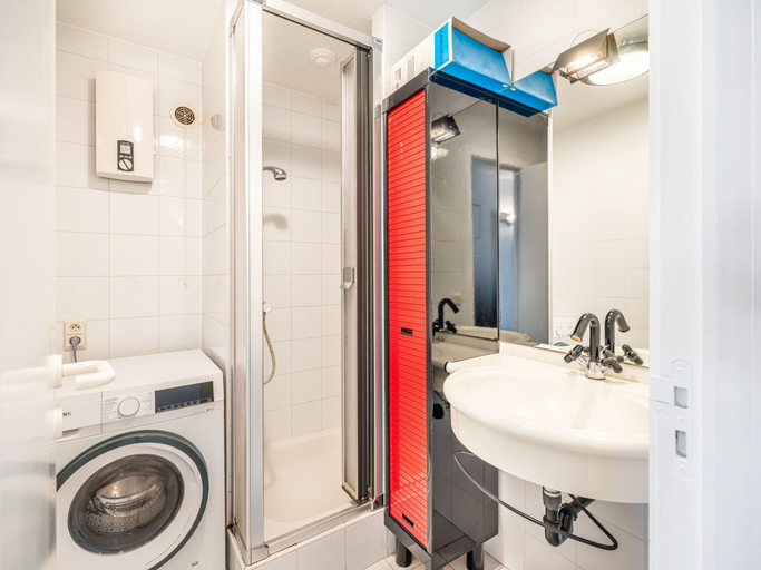 Bathroom 3, Apartment in Oostduinkerke With Garage, West-Vlaanderen
