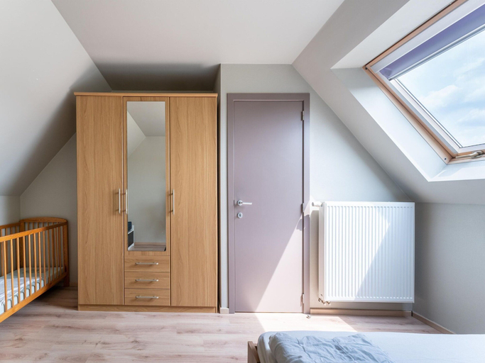 Room 4, Beachside Holiday Retreat in De Haan, West-Vlaanderen