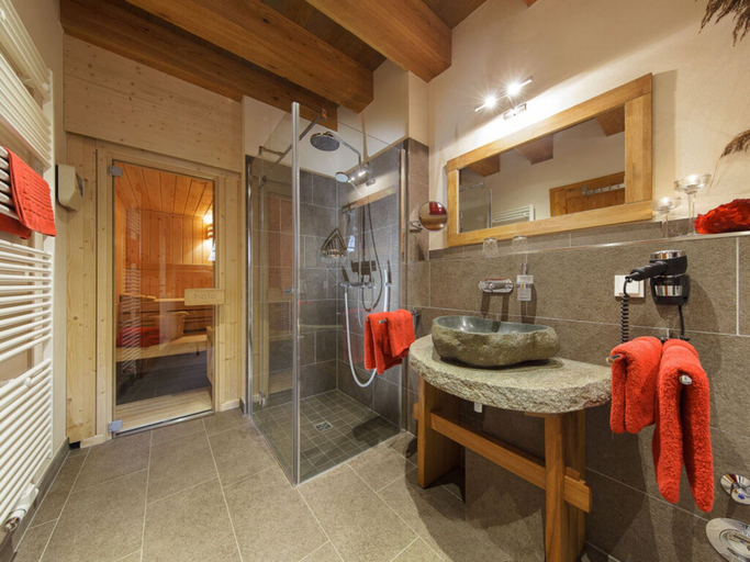 Bathroom, Carl-lambrecht-chalet No. 19, Harz