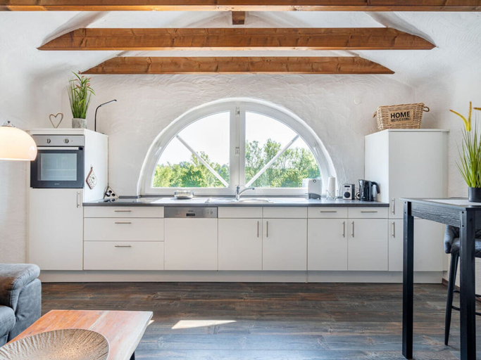 Private kitchen, No. 7 Lake View Modern Retreat, Aurich