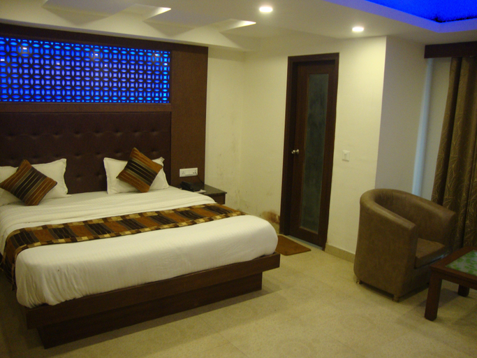 Bedroom 4, Hotel Hamers International, Dehradun
