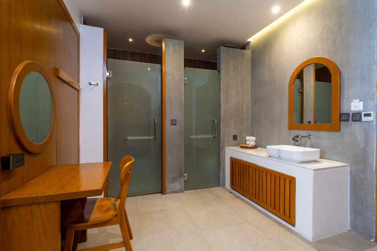 Bathroom 4, X-sea khanom Harbor Bay Resort, Khanom