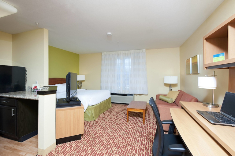 Bedroom 2, MainStay Suites Bloomington near University, Monroe