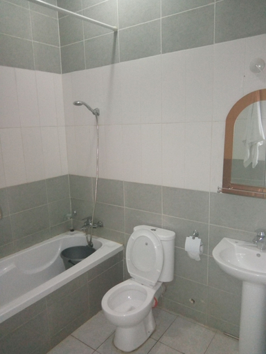 Bathroom 3, Orchid Suite & Apartment, AbujaMun