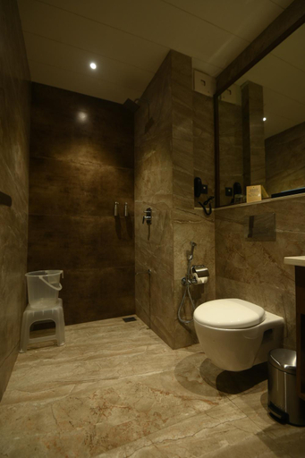 Bathroom 4, Kings Kraft Tremezzo Inn Somnath, Gir Somnath