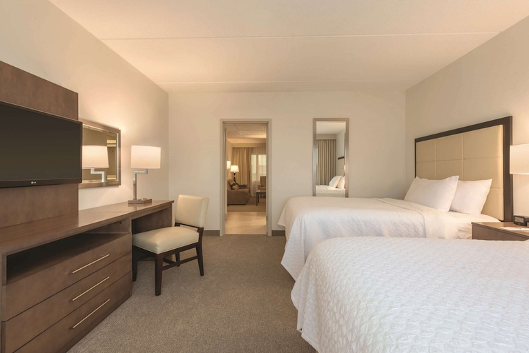 Bedroom 3, Embassy Suites by Hilton Milwaukee Brookfield, Waukesha