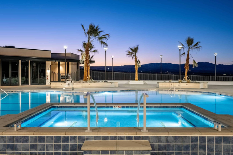 Sport & Beauty 5, Desert Azul by RedAwning, Washington