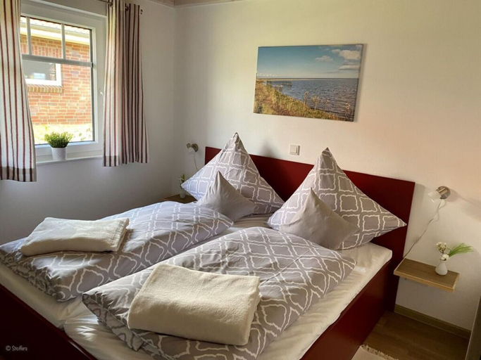 Bedroom 4, Holiday Home Strandweh, Wesermarsch