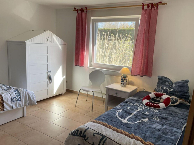 Bedroom 4, Apartment 1 in the Beach Happiness House, Vorpommern-Rügen
