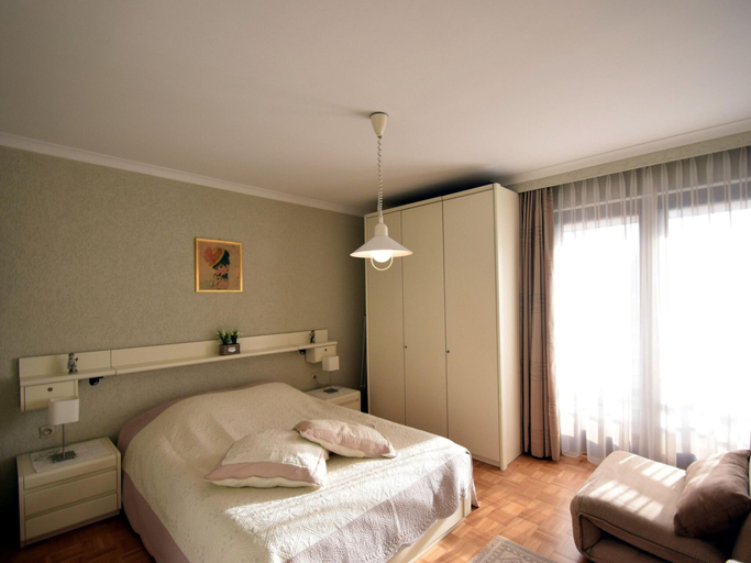 Bedroom 2, Antique Seaside Getaway, West-Vlaanderen